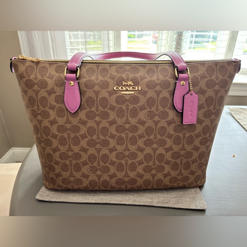 Coach Gallery Tote Bag In Signature Canvas Tan Fuchsia Pink NEW